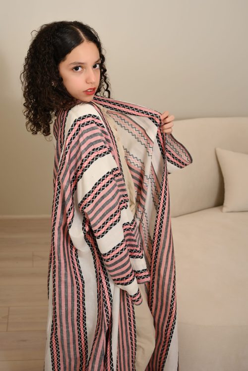 FA 1622 عباية اطفال باللون الوردي والبيج