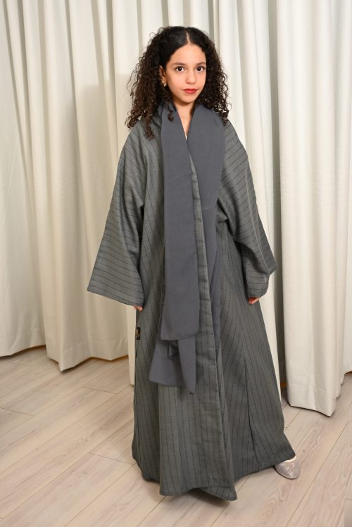 FA 1624 عباية اطفال لينن مطرز اللون رمادي