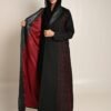 عباية سوداء فاخرة بتطريز جانبي أحمر FA 624