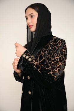 عباية مخمل أسود بتطريز ذهبي فاخر FA 621