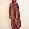 عباية بنية كريب مع شال متناسق FA 636