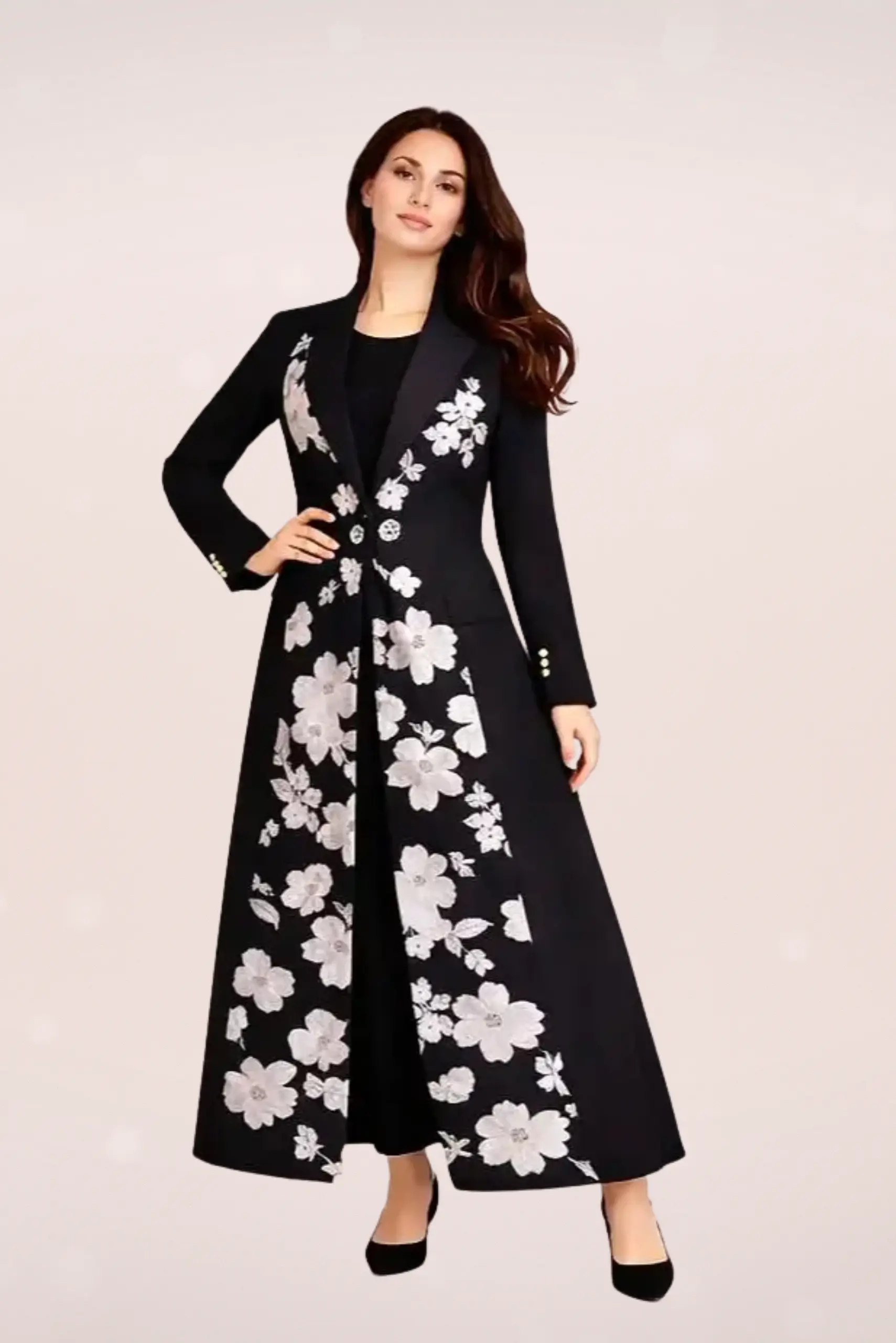 عباية سوداء بتطريز ورد فضي فاخر FA 701