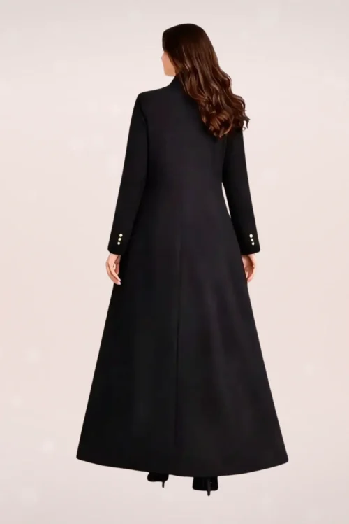 عباية سوداء بتطريز ورد فضي فاخر FA 701