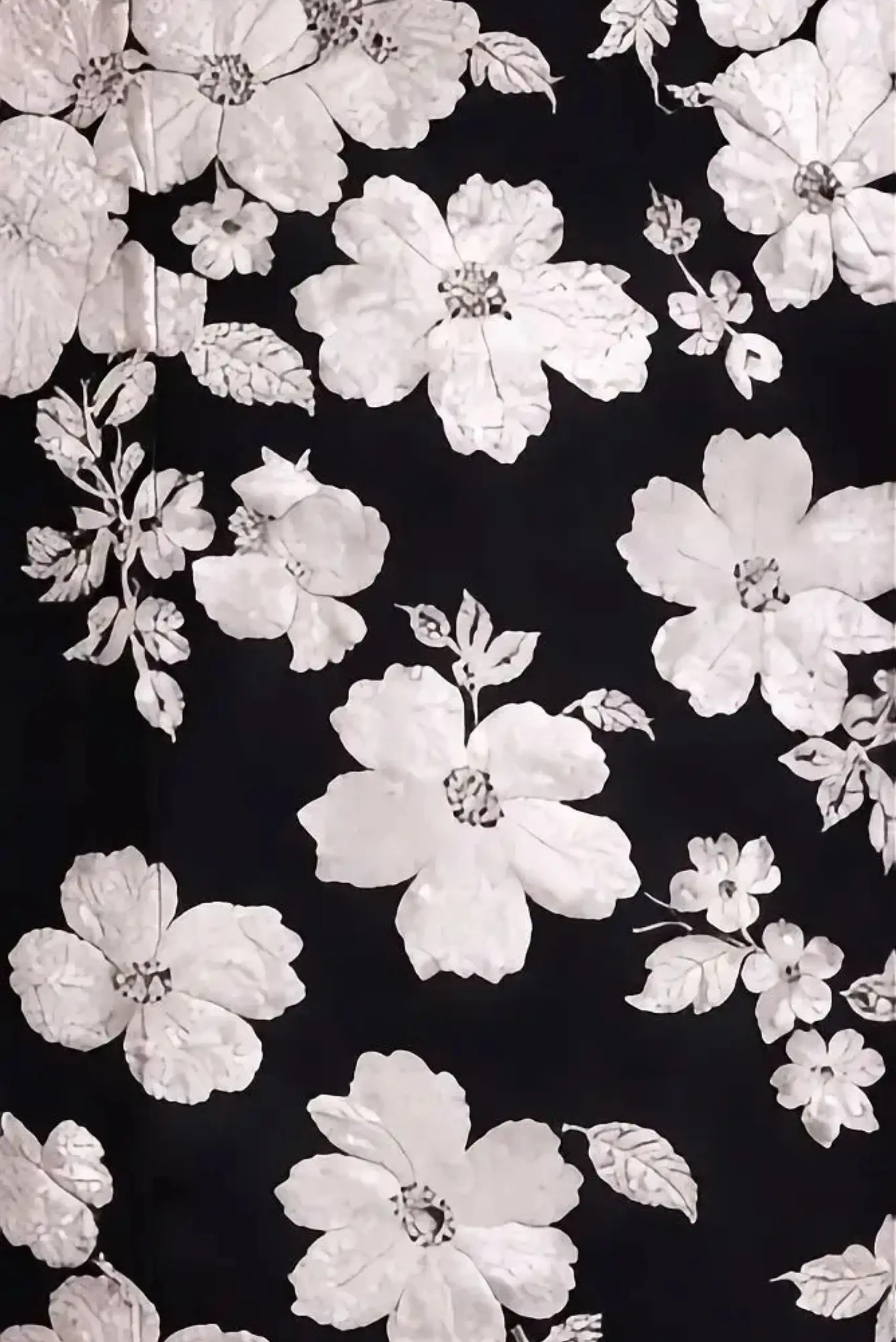 عباية سوداء بتطريز ورد فضي فاخر FA 701