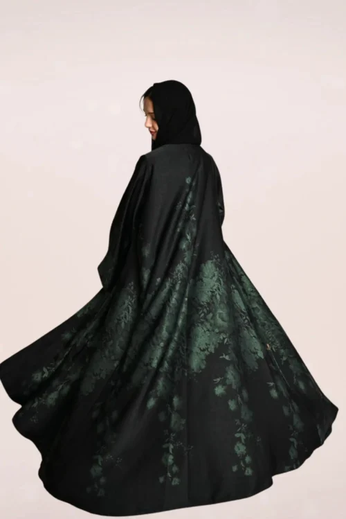 عباية سوداء بنقشة نباتية خضراء FA 649