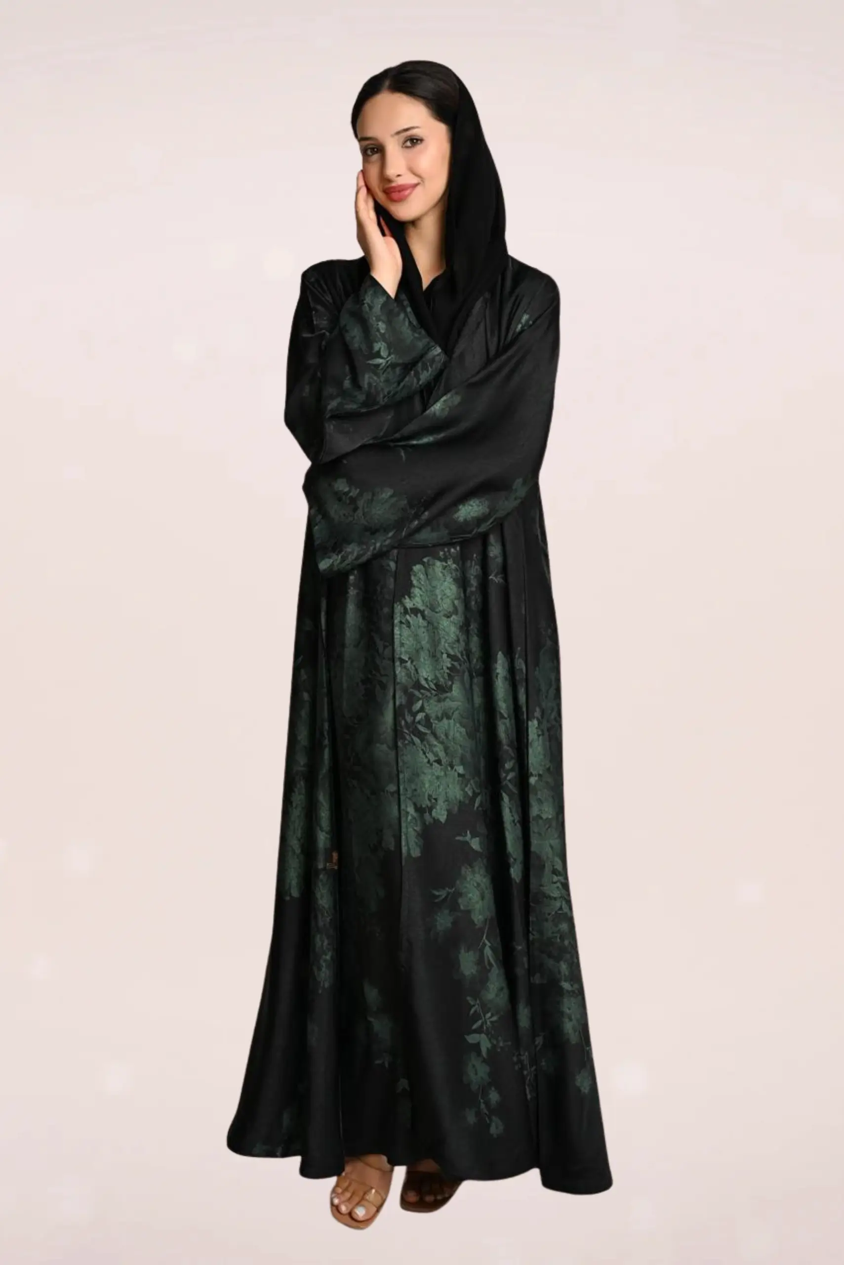 عباية سوداء بنقشة نباتية خضراء FA 649