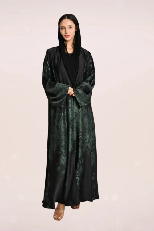 عباية سوداء بنقشة نباتية خضراء FA 649