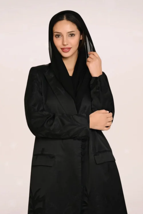 عباية بليزر سوداء جاكار بتصميم رسمي FA 650